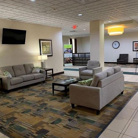 Quality Inn & Suites Downtown Mansfield Exterior foto